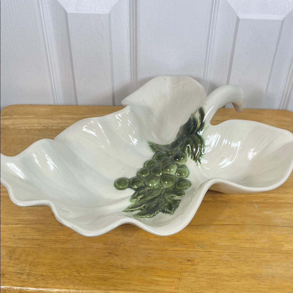 Vintage Hull Pottery center piece Grape Leaf bowl. 14” long.